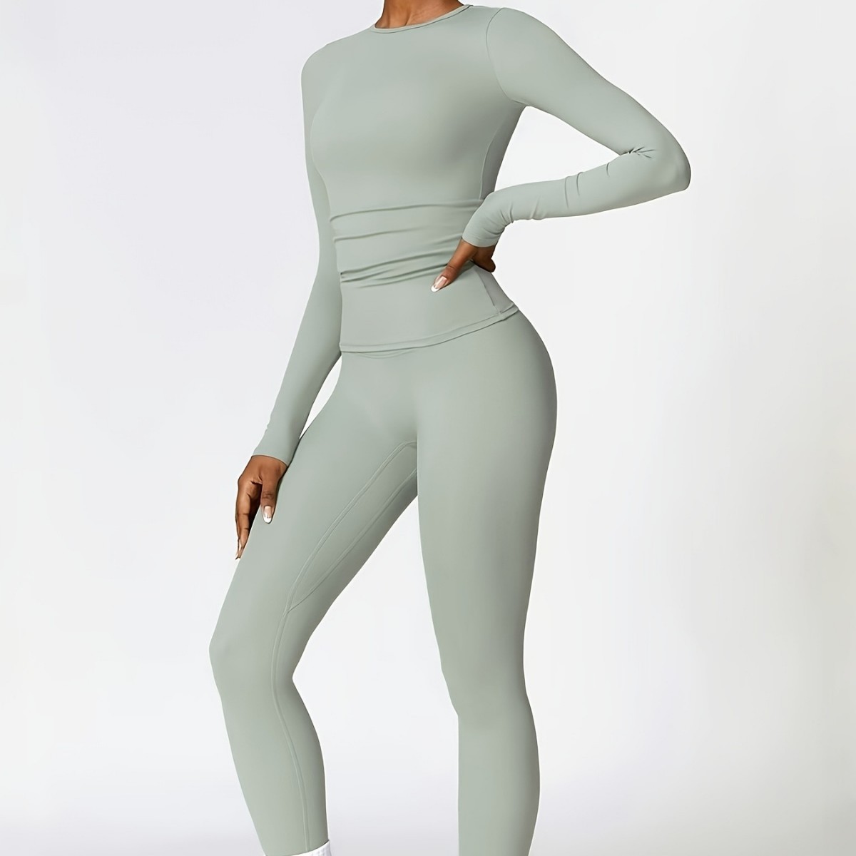Combinaison de yoga moulante à - Yoga & Fitness Classes By Niharika Zirakpur Reviews avis et prix