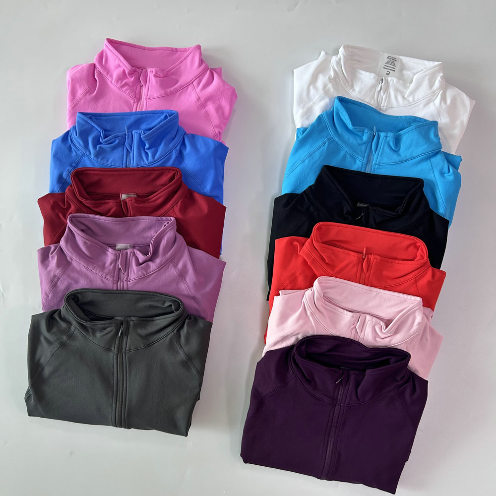 Veste de yoga sans logo avec f - Yoga & Fitness Classes By Niharika Zirakpur Reviews avis et prix